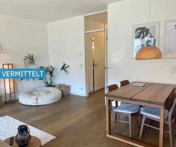 3 Zimmer Wohnung mit großem Balkon in Düsseldorf- Grafental!
