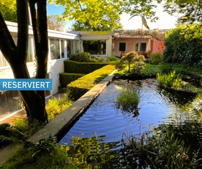 EIN HAUS WIE KEIN ANDERES – STILVOLLE WOHN-OASE MIT GARTENIDYLLE UND VIEL PRIVATSPHÄRE