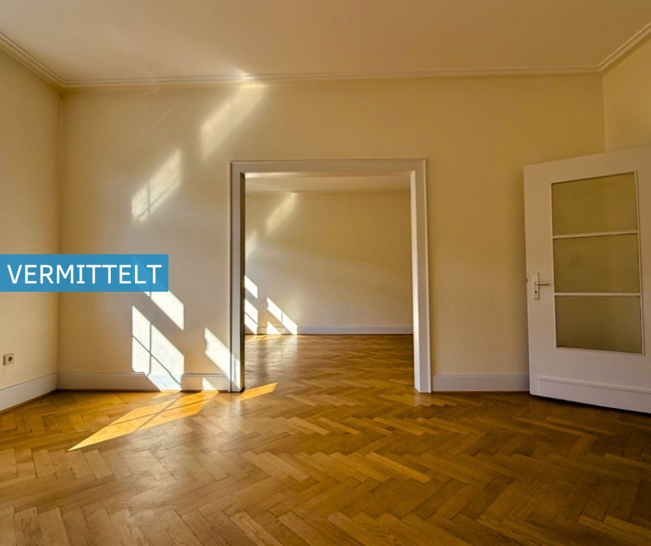2,5-Zimmer-Altbauwohnung mit Potenzial: Ideal für Singles oder Paare mit eigenen Ideen