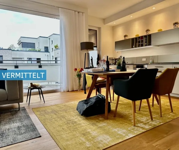 Stilvoll möblierte und moderne 2 Zimmerwohnung mit großem Balkon nahe Metro und Douglas