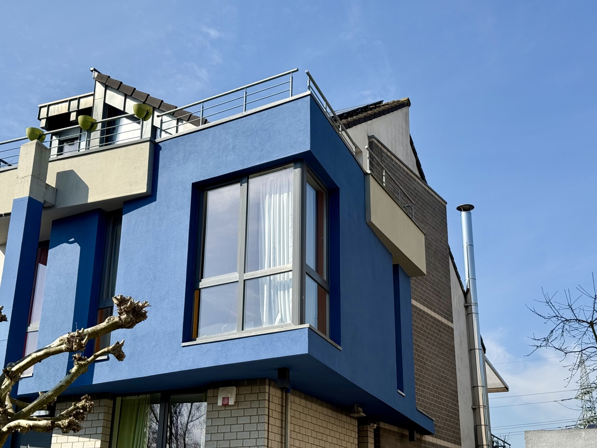 Modernes Einfamilienhaus mit großer Einliegerwohnung in beliebter Wohnlage von Meerbusch-Strümp