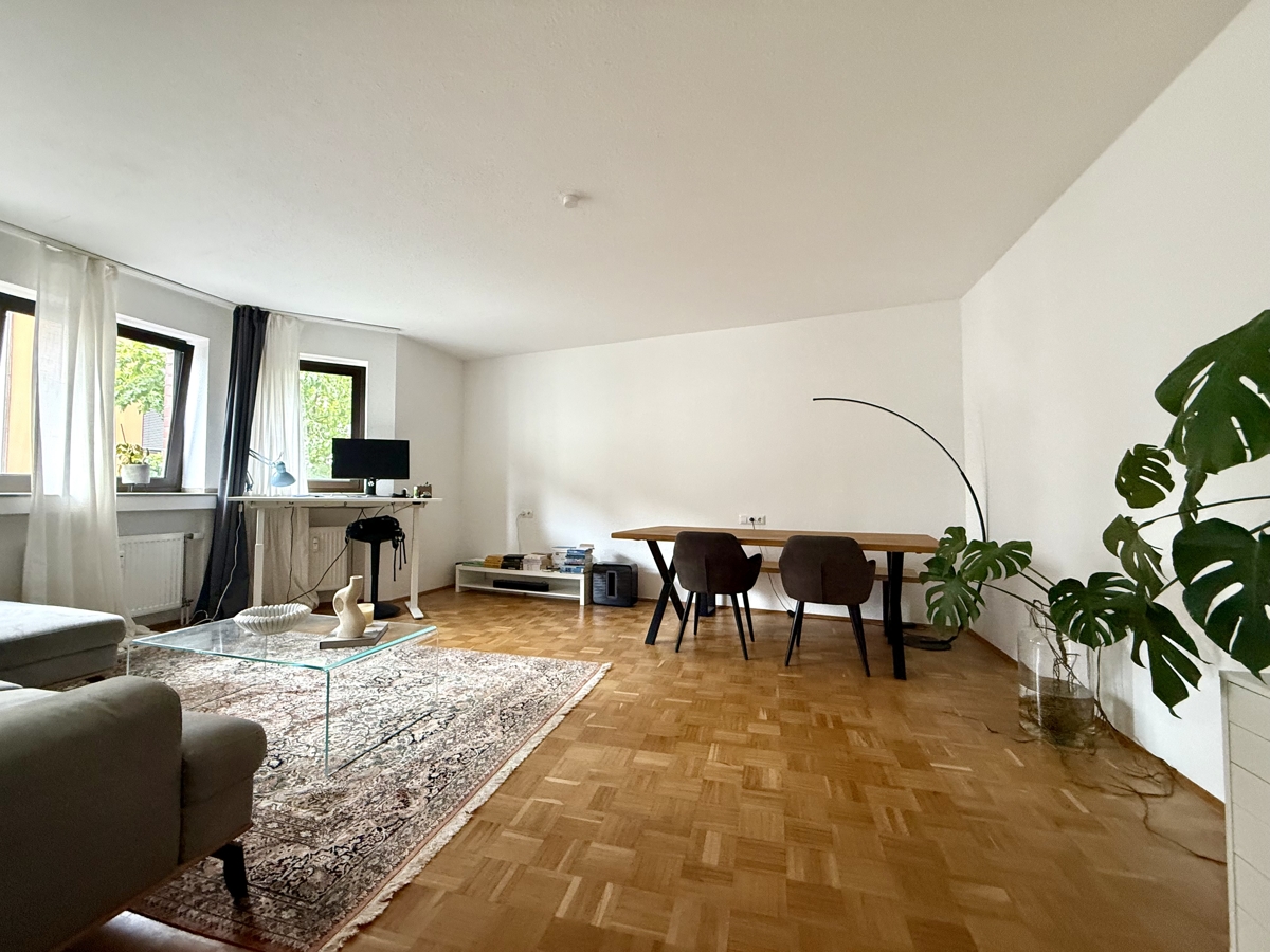 Traumhafte kernsanierte Altbauwohnung zum Verlieben - Nähe Volksgarten!